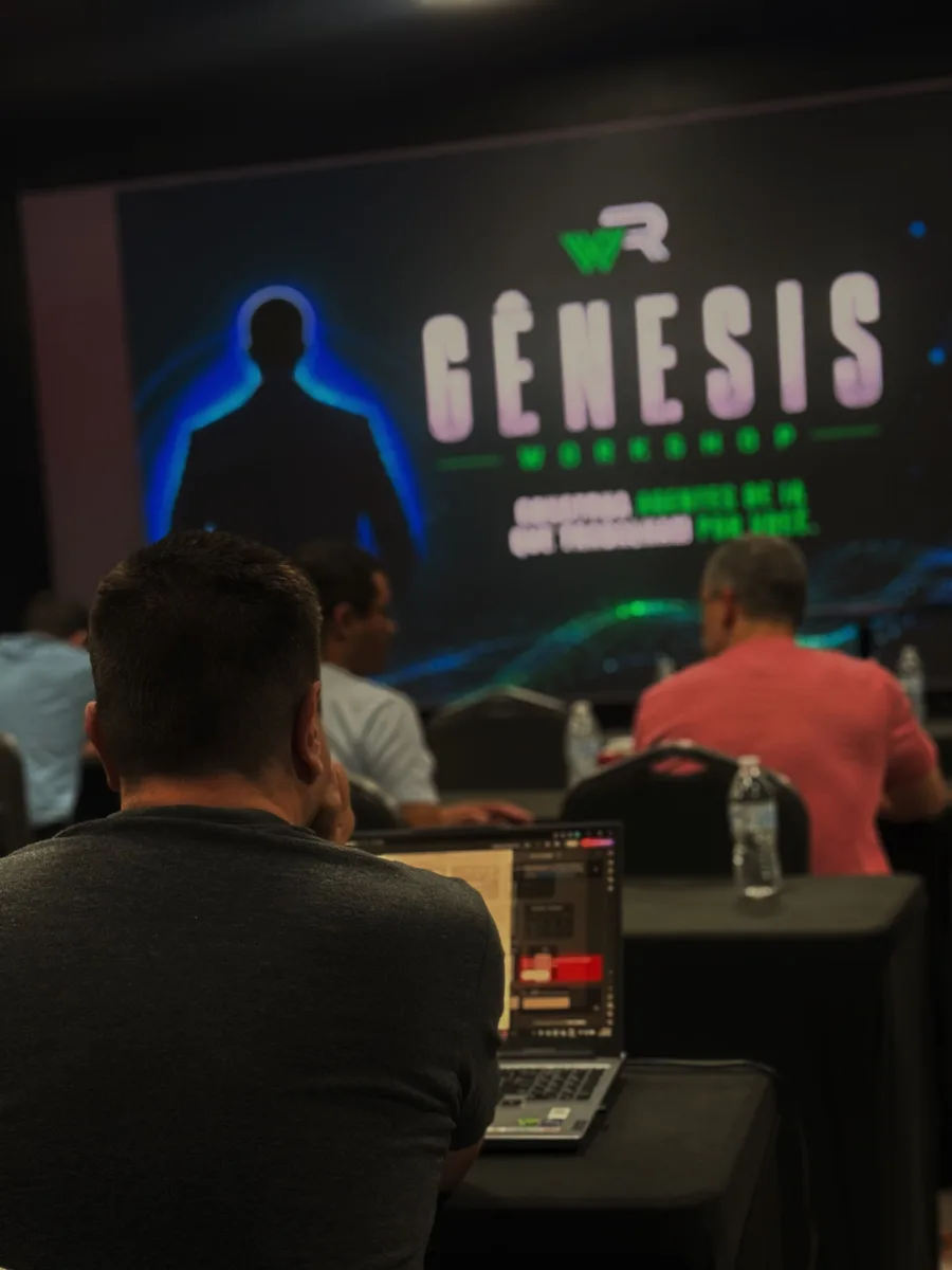 Plateia do Workshop Gênesis com o telão do evento